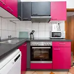 Cozy In With Wifi Apartament Maslenica