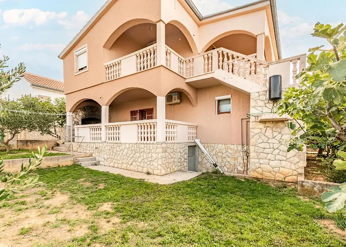 Apartman Cozy In With Wifi Maslenica